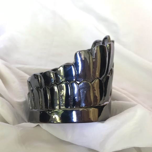 3 for $30 ❤️ 1st in - 1st get Sale Item!!!! LOTUS MENDES BANGLE Angel Wing - Picture 3 of 13